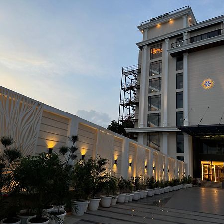 The Mudra Hotel Varanasi Luaran gambar