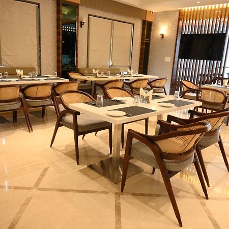 The Mudra Hotel Varanasi Luaran gambar