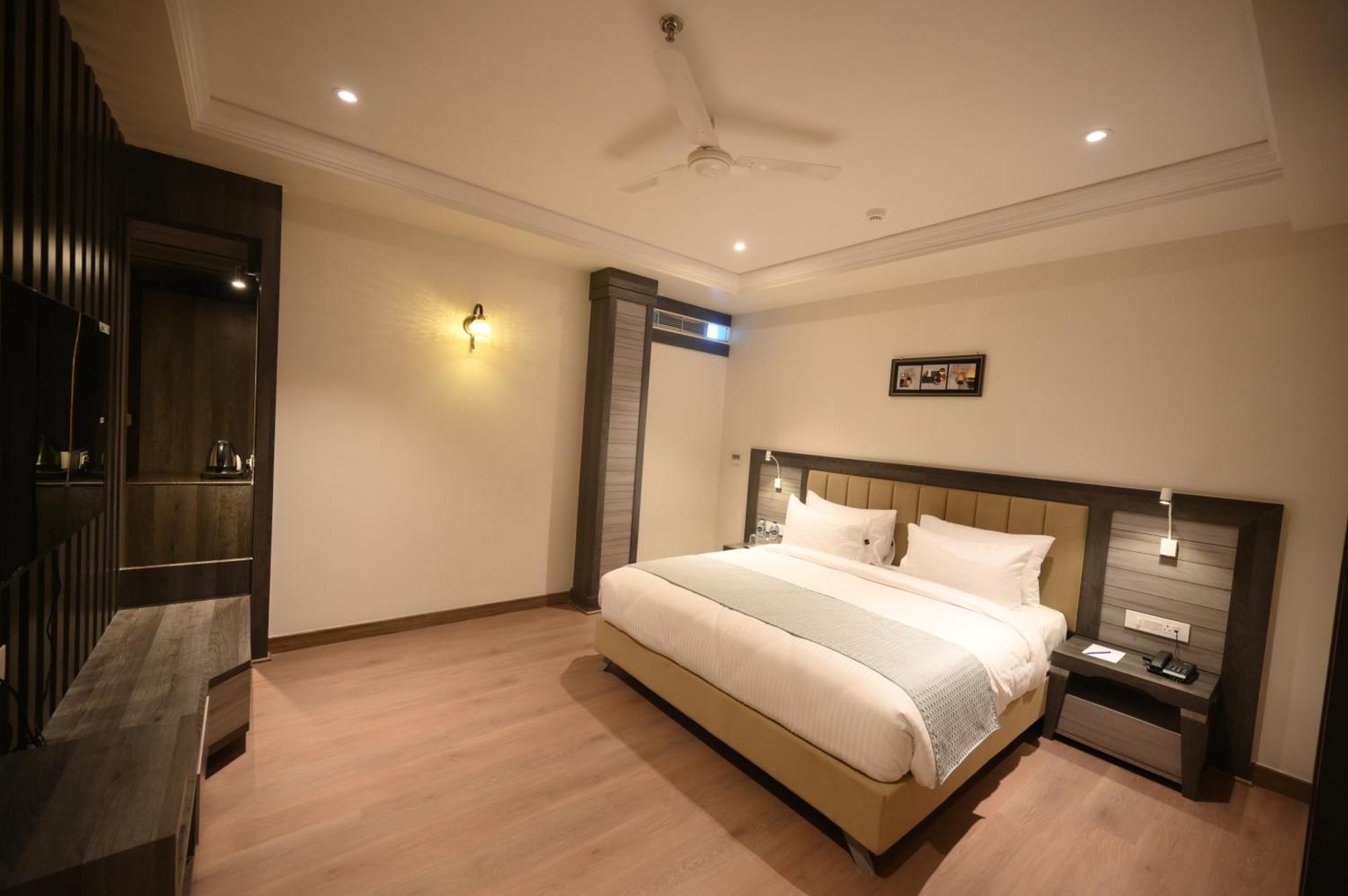 The Mudra Hotel Varanasi Luaran gambar